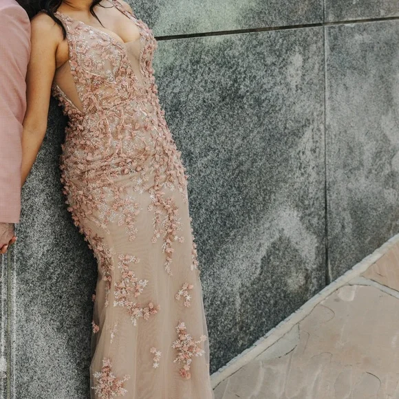 Pink Floral Wedding Gown from René the Label (Size 10) - Picture 4 of 15